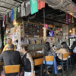 Village Idiot Pub - The bar.