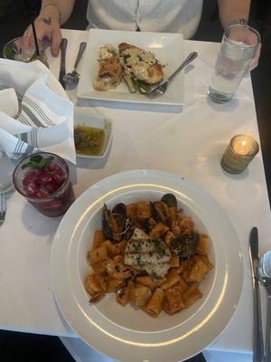 Nino's by null
