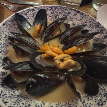 Bella Napoli - Fresh Rope Mussels (Appetizer) - Italian Near Me - Schaumburg, Illinois