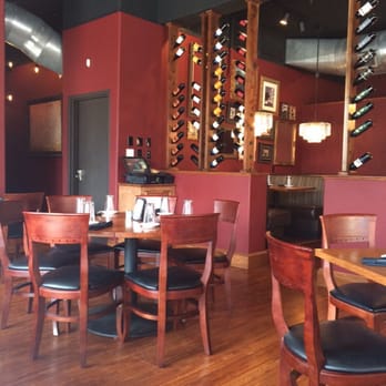 Glenn's Cafe - Wine Bars Near Me - Columbia, Missouri