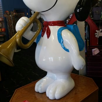 Snoopy Headquarters - Toy Stores Near Me - Buena Park, California