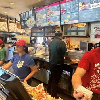 RAISING CANE’S CHICKEN FINGERS - Updated March 2025 - 225 Photos & 215 ...