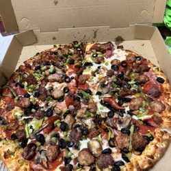 Villa Roma Pizza - Combination Pizza