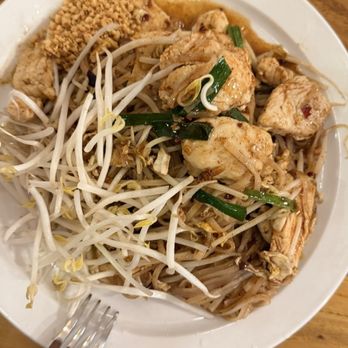 Danny's Thai Kitchen and Bar - Bars Near Me - Atlanta, Georgia Danny's Thai Kitchen and Bar - Bars Near Me - Atlanta, Georgia