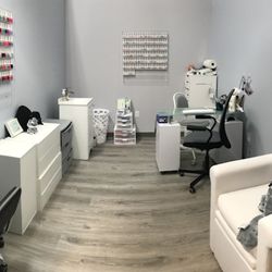 Paintbox - A look inside the nail loft. Located inside Salonlofts in loft 17!
