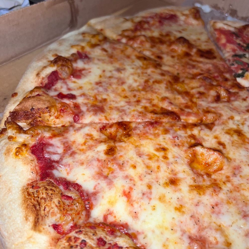 Mike's Pizza and Pub - XL cheese pizza - Pizza Near Me - Largo, Florida Mike's Pizza and Pub - XL cheese pizza - Pizza Near Me - Largo, Florida
