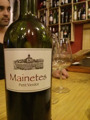 Vinoteca Vides by null