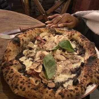 Ober Mamma - Truffle pizza - Pizza Near Me - Paris, 75 Ober Mamma - Truffle pizza - Pizza Near Me - Paris, 75