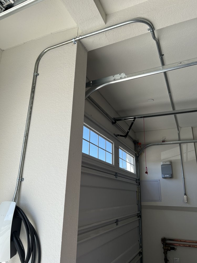 Slide of Supreme Electrical Construction