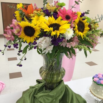 Cora Flora Studio - A beautiful arrangement for my grandmother's birthday. - Florists Near Me Cora Flora Studio - A beautiful arrangement for my grandmother's birthday. - Florists Near Me