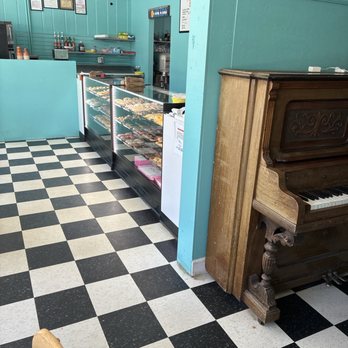 Lady Donut House - Donuts Near Me - Empire, Colorado Lady Donut House - Donuts Near Me - Empire, Colorado