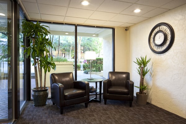 Hilltop Court Apartments