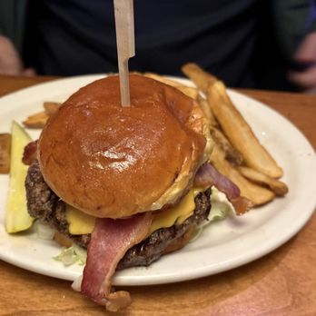 Texas Roadhouse - Bacon Cheeseburger* - Steakhouses Near Me - Gainesville, Florida Texas Roadhouse - Bacon Cheeseburger* - Steakhouses Near Me - Gainesville, Florida