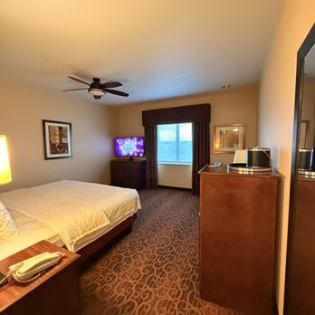 Hampton Inn & Suites Boulder-North - Hotels Near Me - Boulder, Colorado