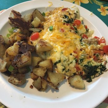 808 Grindz Cafe - Veggie deelite - Cafes Near Me - Lahaina, Hawaii