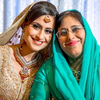 Henna Dil Se - Reception look!!! Hair, makeup and dupatta setting my Nadia!!! Love the stones on my eyes!! - Hair Stylists Near Me - Artesia, California Henna Dil Se - Reception look!!! Hair, makeup and dupatta setting my Nadia!!! Love the stones on my eyes!! - Hair Stylists Near Me - Artesia, California