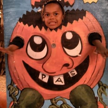 Pa's Pumpkin Patch - Amusement Parks Near Me - Lakewood, California