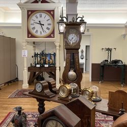 Southwest Museum of Clocks and Watches - More clocks!