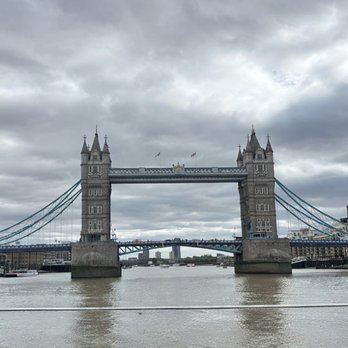 Big Bus Tours - Tower of London from the river cruise - Bus Tours Near Me - London, XGL Big Bus Tours - Tower of London from the river cruise - Bus Tours Near Me - London, XGL