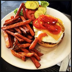 Founders Tavern - Tavern Burger*