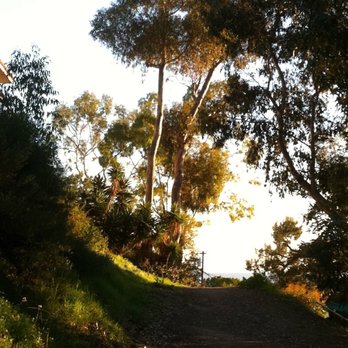 Valido Trail - Hiking Near Me - Laguna Beach, California Valido Trail - Hiking Near Me - Laguna Beach, California