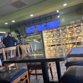 Bagels Tea - Empty lobby - Coffee & Tea Near Me - Huntington Beach, California Bagels Tea - Empty lobby - Coffee & Tea Near Me - Huntington Beach, California