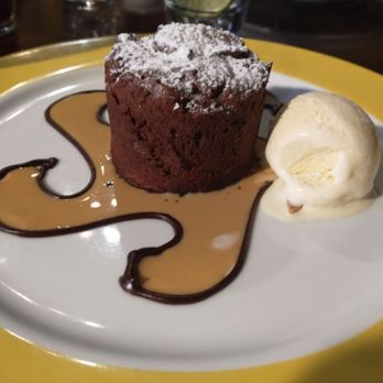 La Recova Santa Lucia - Lava cake. - International Near Me - Mérida, YUC La Recova Santa Lucia - Lava cake. - International Near Me - Mérida, YUC
