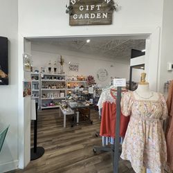Destin Gift Garden