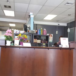 Bella Body Laser Center - Front desk