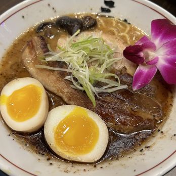 Sansotei - Miso ramen black - Beer, Wine & Spirits Near Me - Montreal, Quebec