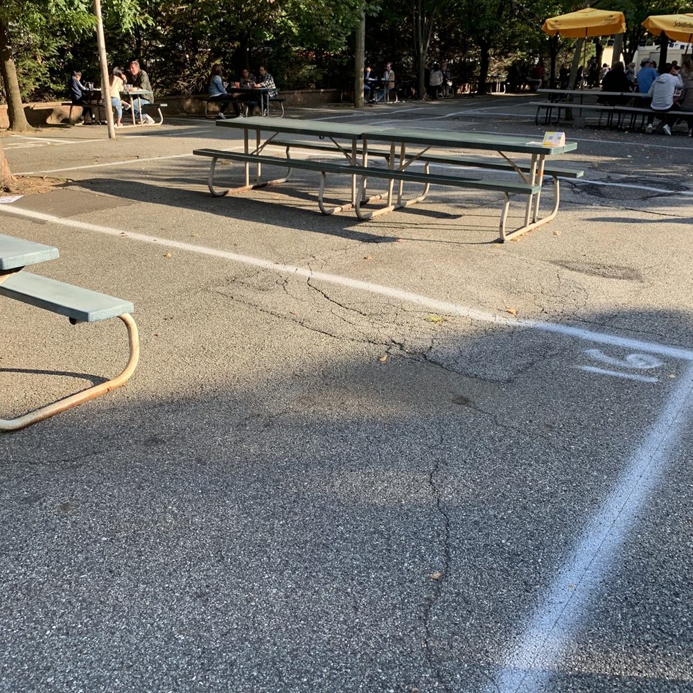 Plattduetsche Park - Social distancing outside - German Near Me - Franklin Square, New York