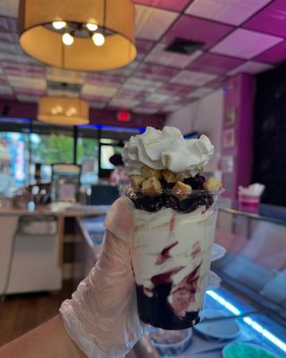 MIKEY'S SOFT SERVE / SMASHED BURGERS AND FRIES by null