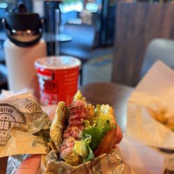 Teddy's Bigger Burgers - Waikiki