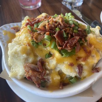 The Kettle - Loaded Mashers - Diners Near Me - Manhattan Beach, California