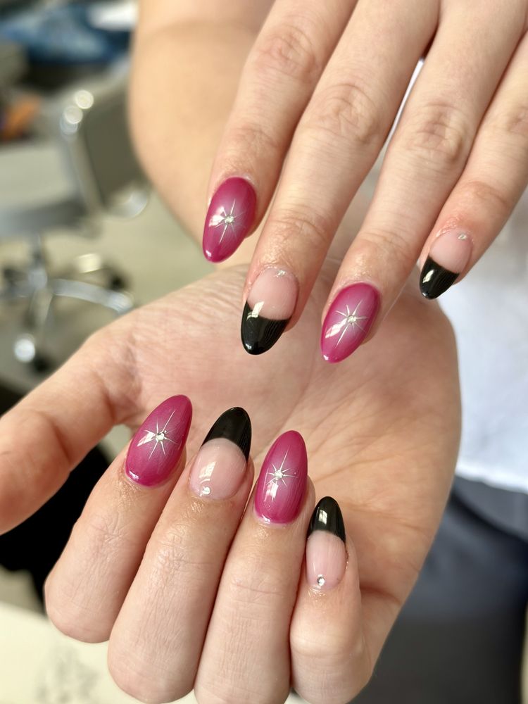 Golden Nails Image