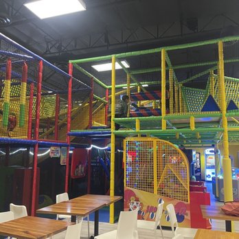 Luv 2 Play Chino - Obstacles course center of the building. - Indoor Playcenter Near Me - Chino, California
