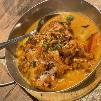 Thonglor - Kang Phed Ped (duck with pineapple + eggplant curry) - Thai Near Me - Brighton, Massachusetts