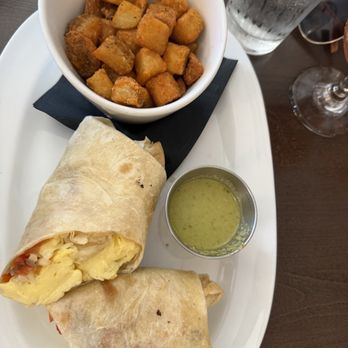 Green Line Kitchen And Cocktails - Wine Bars Near Me - Fort Thomas, Kentucky
