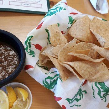 El Sol Restaurant - Chips and spicy salsa - Salvadoran Near Me - Houston, Texas