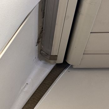 Sun Country Airlines - Wall tore up - Airlines Near Me - Minneapolis, Minnesota