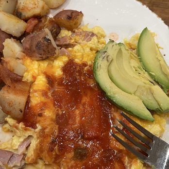 Hill Street Cafe by Lorus - Country Breakfast - Breakfast & Brunch Near Me - Ventura, California