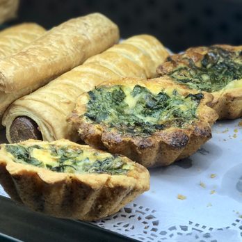 Central Pastelaria - Excellent when heated - Bakeries Near Me - Angra do Heroísmo, 20 Central Pastelaria - Excellent when heated - Bakeries Near Me - Angra do Heroísmo, 20