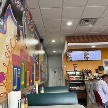 Fritos y Mas - Interior of the restaurant - Fast Food Near Me - Tomball, Texas Fritos y Mas - Interior of the restaurant - Fast Food Near Me - Tomball, Texas