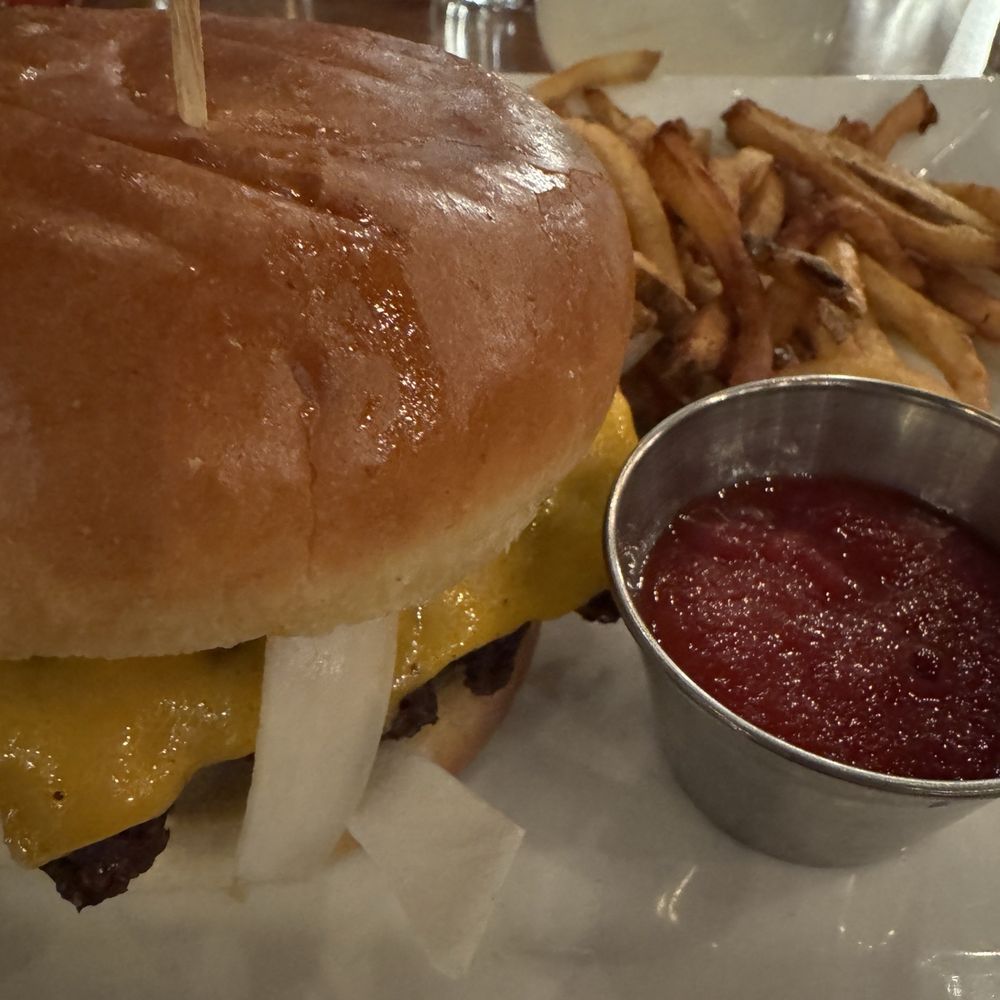 Idlewild Spirits Distillery - Plain Jane burger + fries - Distilleries Near Me - Winter Park, Colorado Idlewild Spirits Distillery - Plain Jane burger + fries - Distilleries Near Me - Winter Park, Colorado
