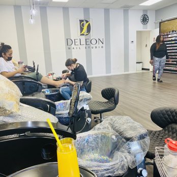 De Leon Nail Studio - Nail Salon - Nail Salons Near Me - Bastrop, Texas