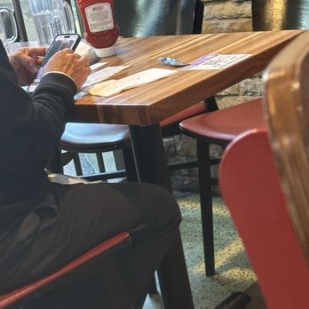 Chili's - No food served he finally just left the restaurant - Bars Near Me - Milwaukee, Wisconsin