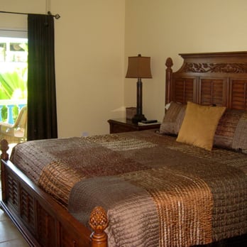 The Lazy Parrot Inn - Bedroom - Hotels Near Me - Rincón, Puerto Rico The Lazy Parrot Inn - Bedroom - Hotels Near Me - Rincón, Puerto Rico