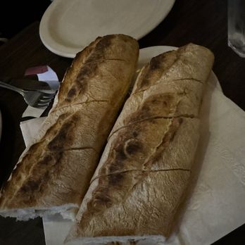 Arturo's - Complimentary bread - Italian Near Me - New York, New York