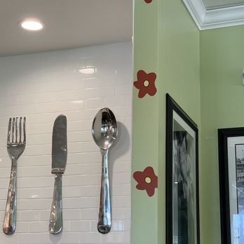 Chicken Salad Chick - Cute decor, I love it! - Southern Near Me - Louisville, Kentucky