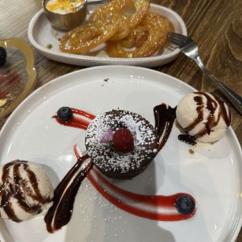 Broadway Masala - Chocolate Molten cake - Indian Near Me - Redwood City, California Broadway Masala - Chocolate Molten cake - Indian Near Me - Redwood City, California